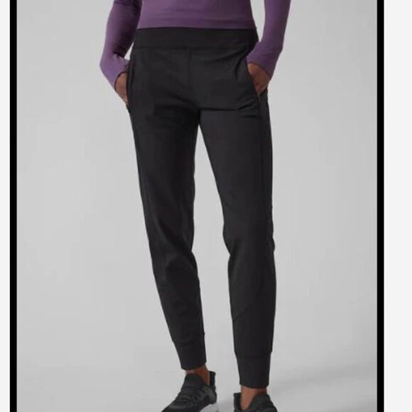 Athleta Rainier Mid Rise Jogger Small Tall ST Black - Picture 1 of 7
